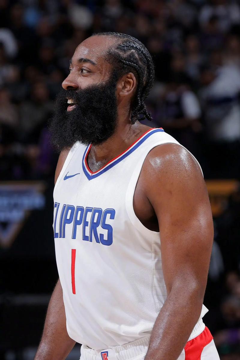 罗马诺：切尔西同时追求哈维-西蒙斯与加纳乔，他俩互不冲突