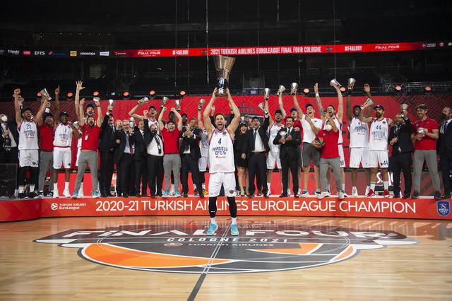 图片报评拜仁13名外租球员：帕利尼亚、努贝尔等4人大获成功