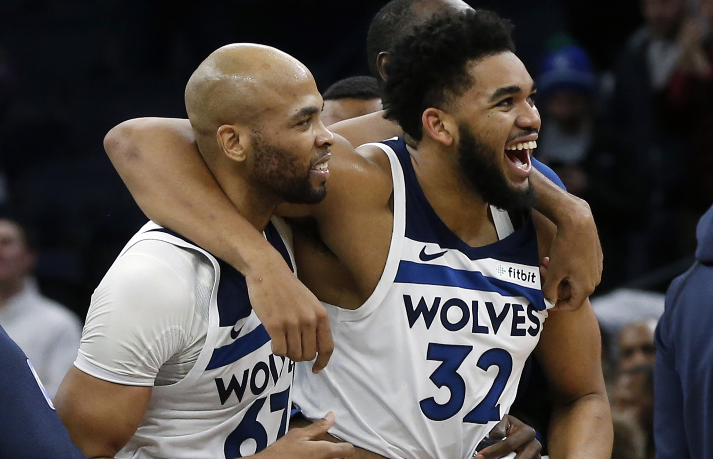 伦纳德第四节爆砍20分！追平生涯末节得分纪录