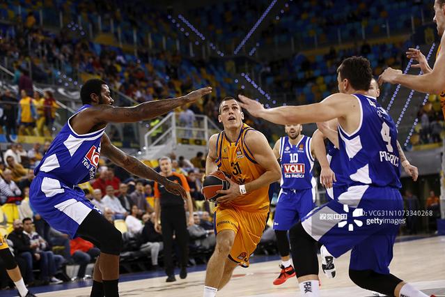 斯洛特：阿森纳的最大优势在于有很多优势，几乎没有明显弱点