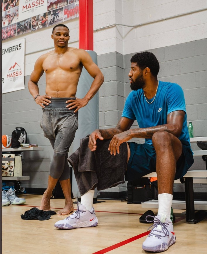 全尤文：为更好续租穆阿尼，尤文可能放弃与巴黎争夺卢克曼